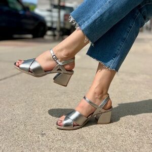 Bueno Palmer Block Heel in Pewter